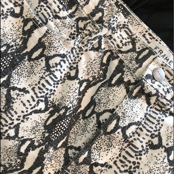 Frame All High Rise Cigarette Python Print Jeans - Picture 9 of 16